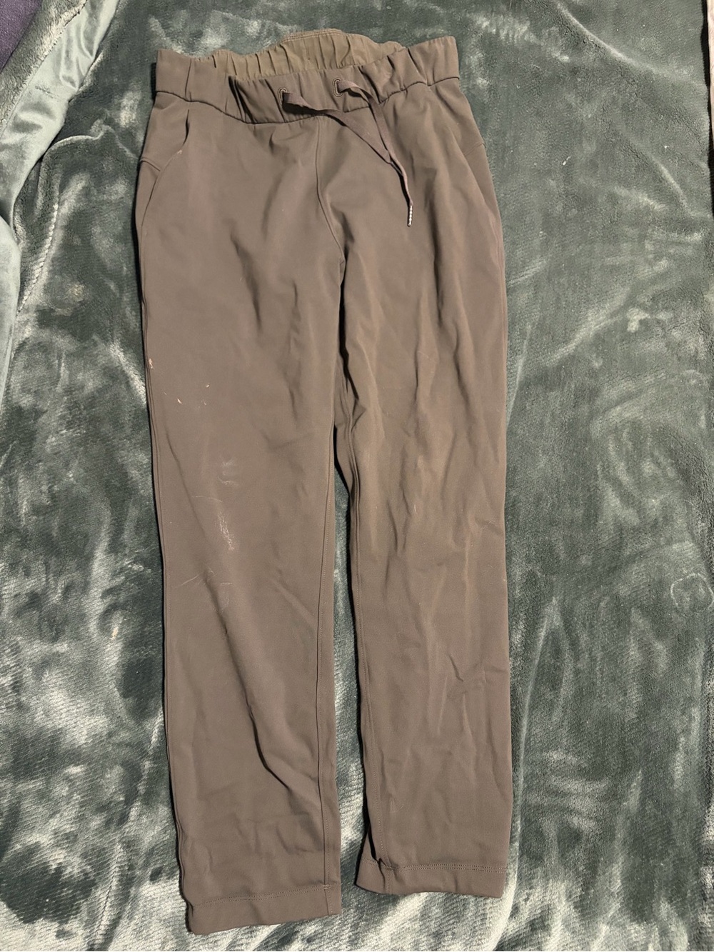 Lululemon On The Fly Pant - size 4